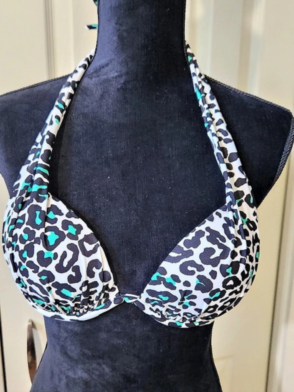 Venus Marilyn Animal Print Pushup Bikini Top in Size C